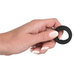 Black Velvets Silikonowy pierścień na penisa 2,6 cm